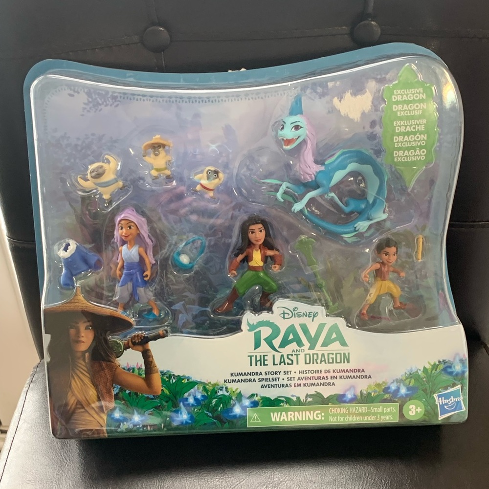 Disney Raya and the Last Dragon Playset - Blue, Teal, Purple, Green